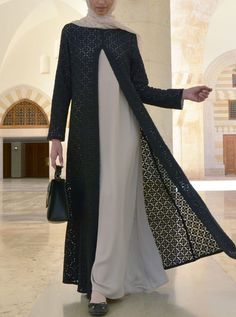 Full length Round collar Hidden back zipper opening Full inner dress Outer lace layer with opening Item Code: wD5022 Model is 168cm (5 feet 6 inches) and wearing size M. Abaya Gown, Lace Abaya, Moslem Fashion, Dress Outer, Dress Brokat, Model Gamis, Mode Kimono, Muslimah Dress, Islamic Dress