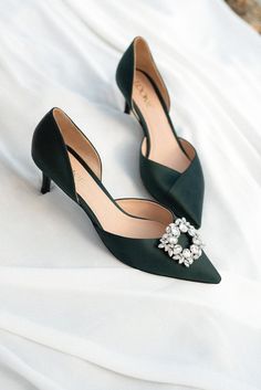 Handmade emerald green satin women's pumps MANU with kitten heel height is 5.5 cm / 2.2 inches, which allows you to wear these shoes all day long.  Classy women's evening shoes with a pointy closed toe and cushioned leather insoles, Italian satin top. Timeless shoe design: suitable for both formal office wear, evening party look, and other informal occasions.  Cushioned insoles along the entire length of the shoe, are soft and remember the position of the foot. Tunit sole is a mixture of leather chips and rubber, it's more wear-resistant than leather and more durable. In the photo: STYLE name: MANU HEEL: 5 cm, pointy heel MATERIALS in the photo: emerald green satin, leather insole Can be decorated with a crystal bow or brooch if additional ordered. You can order brooches here: https://www. Emerald Green Shoes, Emerald Green Heels, Emerald Shoes, Classy Shoe, Formal Office Wear, Green Pumps, Timeless Shoes, Pointy Heels, Formal Office