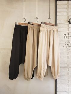 "Women's Organic Linen Harem Yoga Capri Pants Size One size, good for US size 4-12 Length 83cm / 32.7\" Waist width 26cm /10.3\" Fabric and Care Organic Linen 100% Machine washable and tumble dry Made in S Korea" Non-stretch Capri Bottoms With Pockets, Baggy High Waist Capris With Elastic Waistband, High Waist Baggy Capris With Elastic Waistband, High Waist Loose Fit Cotton Capris, Spring Capri Length Harem Pants With Pockets, Spring Capri-length Harem Pants With Pockets, Baggy Cotton Capris With Pockets, Baggy Capri Pants With Pockets, Baggy Cotton Capris With Elastic Waistband