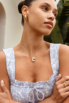 Meet Mila: your new go-to necklace. The Mila Bubble Initial Necklace showcases an elegant chain connected to a crystal initial pendant. Each letter is carefully fashioned in a playful, 3D-inspired bubble font. Select your initial or purchase one for the perfect gift and flaunt it daily. Bubble Initial Necklace, Bubble Letter Necklace, Bubble Font, Initial Necklace Silver, Bubble Necklace, Alphabet Necklace, Bubble Necklaces, Bubble Letters, Initial Pendant