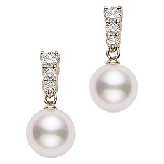 Mikimoto Morning Dew Akoya Cultured Pearl Earrings 18K Yellow Gold With a delicate design of gemstones and pearls, the Morning Dew collection mimics the subtle glimmer of nature's dew drops. Akoya Cultured Pearl 8mm Diamonds 0.29ctw PEA642DK Mikimoto Pearl Earrings, Mikimoto Earrings, Mikimoto Jewelry, Pearl Jewelery, Fine Pearl Jewelry, Cultured Pearl Ring, Tiaras Jewellery, Diamond Pendent, Diamond Earrings Design