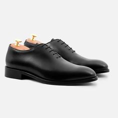 Made from a single piece of Argentinian full grain leather, the Valencia wholecut Oxfords are truly a piece of art. Only the finest shoemakers are able to produce them, which is why they’re handmade in small batches by master artisans. These shoes are among the most elegant a man can wear, meaning you’re sure to stand Recognition Awards, Power Suit, Cool Suits, High Level, Single Piece, Leather Working, Full Grain Leather, Valencia, Derby