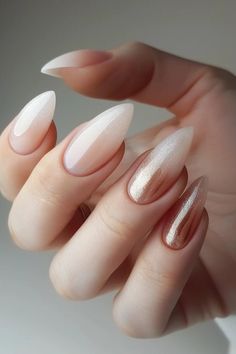 Get ready to be dazzled by 24 pretty rose gold nail designs that will make your fingers sparkle and shine like never before. This stunning metallic hue has taken the beauty world by storm, offering Birthday Nails Elegant, Beige Design Nails, White Rose Gold Nails, Blush Wedding Nails, Holiday Neutral Nails, Rose Gold Wedding Nails, Light Pink And Gold Nails, Elegant Oval Nails, Fancy Nails Designs Classy