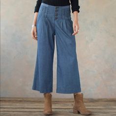 Love These Wide Leg Cropped Denim Pants. New With Tags From Sundance Catalog. They Are So Flattering. Crop Pants With Ankle Boots, Sundance Clothing, Cropped Pants Outfit, Cropped Denim Pants, Cropped Chinos, Olive Green Pants, Culotte Pants, Lace Pants, Sundance Catalog