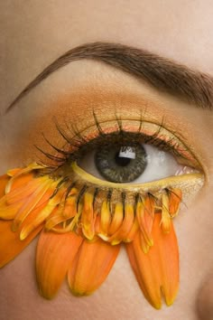 Monarch Makeup, Fantasy Make-up, Lazy Eye, Eyes Photography, Avant Garde Makeup, Eye Photography, Maquillage Halloween