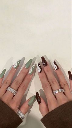 Music Nails, Nail Design Glitter, Edgy Nails, Grunge Nails, Simple Acrylic Nails, Classy Acrylic Nails, Acrylic Nails Coffin Short, Fire Nails, Funky Nails