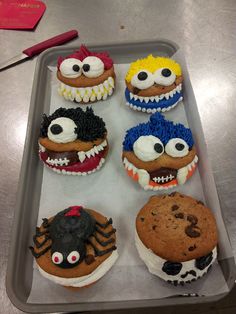 there are many cupcakes decorated to look like monsters