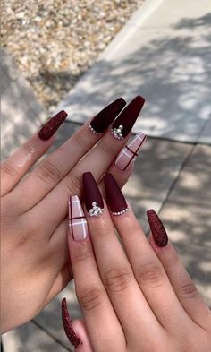 30 Super Trending Nail Colors for Winter ⋆ Beautymone Red Wedding Nails, Winter Nails Acrylic, Fall Acrylic Nails, Christmas Nails Acrylic, Festival Nails, Acrylic Nails Coffin Short