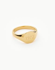 Engravable Round Signet Ring | 18k Gold Vermeil. Make It Personal with a Versatile Stacking Ring. The Smooth Signet Design Can be Engraved to Create the Perfect Gift. Please Note: Engraving Items May Take 2 Working Days to Process. Metal: 18K Gold Plated Vermeil on Sterling Silver Dimensions: Top: 10 mm Band Width: 1. 4 mm Weight: 4. 6 g Product Code: En-G-R3-Ns Double Chain Bracelet, Fan Necklace, Malachite Necklace, Leaf Bracelet, Gold And Silver Rings, Everyday Rings, Demi Fine Jewelry, Gold Price, Engraved Items