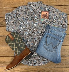 Show Season Looks 🤠 Ride into style with our new collection of western wear for boys! From cowboy hats to boots, our outfits will have your little wrangler looking sharp and feeling confident. Saddle up and shop now! 🤠👕👖👢 Feeling Confident, Western Wear