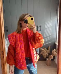 what day is first day of winter 2018 Valentine’s Day Ootd, Fun Colorful Outfits, First Day Of Winter, Looks Street Style, Colourful Outfits, Looks Style, Fall Winter Outfits, Outfits Casuales