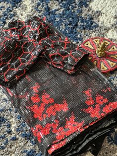 Comes with Stitched Designer Blouse Sequins Saree, Good Color Combinations, Baby Boy Clothing Sets, Designer Blouse, Clothing Sets, Boys Clothing, Indian Outfits, Red Floral