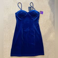 Forever 21 Velvet Cami Mini Dress In Royal Blue. Size Medium With A Bit Of Stretch. Brand New With Tags. Cami Mini Dress, Dresses Velvet, Velvet Cami, Mini Cami Dress, Forever 21 Dresses, Modern Fashion, Velvet Dress, Blue Dress, Modern Classic