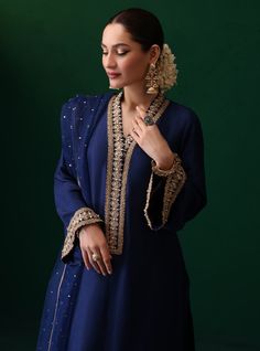 Plain Suits, Zainab Chottani, Indian Dress Up, Outfit Indian, Plazzo Suits, Simple Dress Casual, Pakistan Wedding, Desi Outfits, Winter Suits