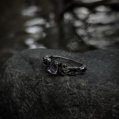 Introducing our elegant vintage style celestial moonstone ring 🌙 ; a unique gothic anniversary gift for her. Ideal for everyday wear or adding a touch of magic to special occasions. ✨ 🤍    This beautiful ring features a mesmerizing moonstone as its centerpiece, known for its ethereal glow and mystical properties. Moonstones are associated with new beginnings and are believed to promote emotional balance. 🥀  This unique piece is an intriguing blend of victorian and bohemian aesthetics, making Gothic Anniversary, Gothic Wedding Rings, Gothic Boho, Old Rings, Branch Ring, Vintage Gothic, Emotional Balance, Boho Gifts, Crystal Ring