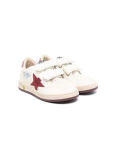 cream white/burgundy calf leather distressed finish round toe perforated toebox logo patch at the tongue appliqué logo to the side contrasting branded heel counter branded leather insole French terry lining flat rubber sole front touch-strap fastening Cream Sneakers With Rubber Sole, Sporty Cream Sneakers With Embroidered Logo, White High-top Sneakers With Appliqué Logo, White Low-top Sneakers With Appliqué Logo, Leather Sneakers With Appliqué Logo, White High-top Sneakers With Embroidered Logo, White Sporty Sneakers With Appliqué Logo, White Lace-up Sneakers With Appliqué Logo, Gucci Kids