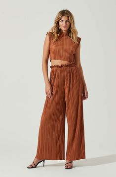 Two Piece Pant Set High Waist, Leg Outfit, Pleated Set, Wide Leg Outfit, Pleated Wide Leg Pants, Casual Dressing, Pants Linen, Chic Pants, Satin Long Sleeve