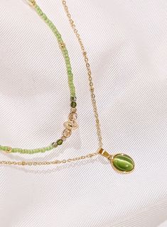 Layered Necklace Set Green Cat's Eye Quartz Pendant Gold - Etsy Beaded Necklace Green, Quartz Pendant Necklace, Layered Necklace Set, Necklace Green, Pendant Gold, Multi Strand Necklace, Layered Necklace, Gold Chain Necklace, Quartz Pendant