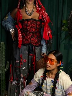 Mexican Street Wear, Mexican Aesthetic Outfits, Mexican Coquette, Cute Mexican Outfits, Mexican Gothic Aesthetic, Goth Mexican, Mexican Culture Aesthetic, Mexican Punk, Mexican Fashion Modern