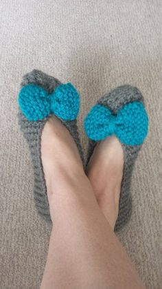 Knit Slippers Pattern, PDF Slippers, Easy Knitting Pattern, House Shoes, Soft Slippers, House Knit Shoes, Shoes for Home, House Socks by DandelionWoolDesign on Etsy Knit Slippers Pattern, House Shoes Pattern, Knitting Slippers, House Socks, Knit Slippers, Crochet Slippers Free Pattern, Knitted Slippers Pattern, Knitting Patterns Free Beginner, Crochet Slipper Pattern