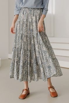 Casual Chiffon Maxi Skirt With Floral Print, Floral Chiffon Tiered Maxi Skirt, Chiffon Tiered Maxi Skirt With Floral Print, Korean Long Skirt Outfits, Korean Long Skirt, Casual Maxi Skirts, Maxi For Women, Long Skirt Outfits For Summer, Cute Maxi Skirts