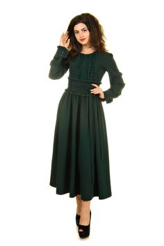 Dark green tea length dress with long sleeve for woman. This dress is in stock. This item is the final sale. This product is on sale and is non-refundable. Therefore, please carefully see the size matching. --US00 -- Bust 31.5'' / Waist 24'' / Hips 34'' / (79cm /60cm /86cm) --US 0 -- Bust 32.5'' / Waist 25'' / Hips 35'' / (82cm /64cm /89cm) The length of her dress : 49 inches (124cm). Green Tea Length Dress, Dark Green Maxi Dress, Emerald Dress, Tea Length Dress, Emerald Dresses, Dark Green Dress, Green Maxi Dress, Green Maxi, Elegant Dresses Long