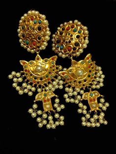 Kundan jhumka set Model#Kundan 31 Jhumka Set, Kundan Jhumka Earrings, Amrapali Jewels, Kundan Jhumka, Gold Jewelry Prom, Kundan Jewellery Bridal, Jewelry Kundan, Kundan Jewellery Set, Mala Jewelry