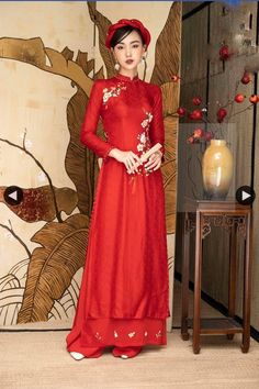 Bridal Ao Dai Red, Traditional Sets With Gold Embroidery For Ceremony, Traditional Ceremony Sets With Gold Embroidery, Intricate Embroidery Ao Dai For Wedding, Traditional Ao Dai With Floral Embroidery For Ceremony, Traditional Embroidered Ao Dai For Ceremony, Traditional Ao Dai With Floral Embroidery For Wedding, Traditional Ao Dai With Intricate Embroidery For Wedding, Festive Wedding Ao Dai With Floral Embroidery