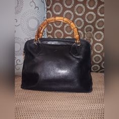 Gently Used, In Great Condition For Its Age. Bamboo Handle Bag, Bags Gucci, Gucci Leather, Bamboo Handles, Gucci Black, Gucci Bags, Handle Bag, Gucci Bag, Shoulder Bags