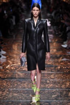 Balenciaga Runway, Balenciaga Spring, Demna Gvasalia, Balenciaga Fashion, Fashion Revolution, Mode Inspo, John Galliano, Fashion Show Collection, Fantasy Fashion