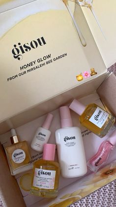 Gisou hair care, beauty products, gisou hair oil, gisou, sephora Gisou Mini Fridge, Gisou Gift Set, Sephora Hair Products, Gisou Hair Products, Sephora Skin Care Products, Gisou Sephora, Gisou Products