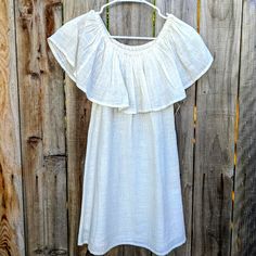 Size: X-Small Color: White New With Tags! Lined Perfect Beach Dress Shell: 100% Cotton Lining: 100% Polyester Pit To Pit: Approx. 15.5" Shoulder To Hem: Approx. 29.5" All Reasonable Offers Are Welcomed And Considered Same/Next Day Shipping (25) Off-shoulder Cotton Dress For Brunch, Cotton Off-shoulder Dress For Brunch, Summer Cotton Off-shoulder Mini Dress, Off-shoulder Cotton Mini Dress For Beach, Cotton Off-shoulder Mini Dress For The Beach, Cotton Off-shoulder Dress For Daywear, Off-shoulder Cotton Beach Dress, Summer Cotton Off-shoulder Dress, Cotton Off-shoulder Beach Dress