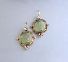 Intaglio Jewelry, Victorian Style Jewelry, Wedding Earring, Gold Earrings Wedding, Cameo Earrings, Vintage Jewelry Art, Earrings Antique, Personalized Gifts For Her, Green Crystal