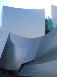 the exterior of walt concert hall in los angeles