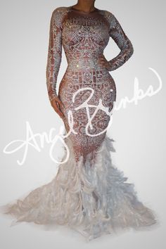 Felicity Bling Dresses, Black Long Sleeve Cocktail Dress, Creative Dresses, Prom Vibes, Unicorn Clothes, Prom Slay, Angel Brinks, Dress With Feathers, Prom Girl Dresses