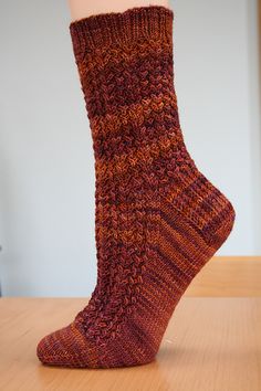 Ingeniously simple lace socks, stretchy, and quick to knit in Sport weight yarn. Directions and sizing also included for fingering weight yarn for a wide variety of sizes total. The socks have a top down construction. Holiday Knits, Art Socks, Twist Pattern, Socks Pattern, Sock Knitting Patterns, Sport Weight Yarn, Lace Socks, How To Purl Knit, Knit In The Round