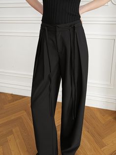 Dressy, loose-fit pants in woven fabric with pleats at front. High waist with two tie waist and a hook and zip-fly closure. Mock welt back pockets and straight, wide legs. - High waist- Loose fit- Straight leg Workwear Wide Leg Pants With Tie Waist, Wide Leg Pants With Tie Waist For Work, Wide-leg Tie Waist Pants For Work, Wide Leg Trousers With Tie Waist For Workwear, Workwear Pants With Tie Waist And Tapered Leg, Workwear Wide-leg Pants With Tie Waist, Wide-leg Workwear Pants With Tie Waist, Wide-leg Workwear Bottoms With Tie Waist, A Hook