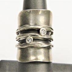 This Is A Stunning Vintage Ring Hallmarked Sdj Designs. Designed And Hand Crafted By Silversmith Robin Markowitz. Modernist Design. Excellent Condition. Size: 7.75 Metalsmithing Jewelry, Modernist Jewelry, Rock Jewelry, Modernist Design, Statement Ring Silver, Ring Color, Jewelry Inspo, Vintage Ring, Bezel Setting