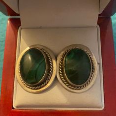 Sterling Silver Malachite Stone Vintage Earrings Very Good Condition Malachite Stone, Earrings Color, Vintage Earrings, Jewelry Earrings, Women Jewelry, Sterling Silver, Stone, Green, Silver