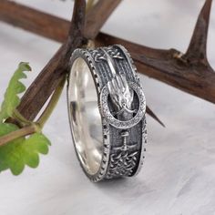 Fantasy ring inspired by one of the most popular TV series. A great choice whether you looking for a game of thrones fan gift or unique men's wedding band.• All sizes available• Made to Order.• Made in Ukraine.• Width: 7.88 mm• Thickness: 2 mm • Material: Sterling silver▹ Why Wedding Ring Set Shop?✶Free engraving✶High-quality✶Unique designs✶Elegant packaging✶Free gift messagePlease note that by making a purchase in my shop you agree with WRS shop policy and FAQ. Boyfriend Gift Birthday, Antique Mens Rings, Mens Wedding Rings Vintage, Celtic Rings Women, Medieval Ring, Game Of Thrones Gifts, Hand Of The King, Wedding Ring Vintage, Mens Wedding Bands Unique