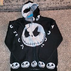 Jack Nightmare Before Christmas Hoodie Large Zipper Closure Outstanding Fun Playful Jacket New Excellent Condition And Price Spooky Long Sleeve Sweatshirt For Winter, Casual White Outerwear For Halloween, Spooky Winter Sweatshirt For Streetwear, Spooky Hooded Sweatshirt For Winter, Spooky Long Sleeve Winter Hoodie, White Cotton Halloween Outerwear, White Cotton Outerwear For Halloween, Black Hooded Christmas Hoodie, Casual Black Christmas Hoodie