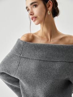 Details Composition: 50% Polyester, 50% Acrylic Design: Plain Style: Casual, Elegant Thickness: Regular Material: Knit Occasion: Leisure Size & Fit Stretch: Non-stretch Fit Type: Shift Cm Inch Size Length Sleeve Bust XS 59 60.5 97 S 60 62 101 M 61 63.5 105 L 62 64.5 111 XL 63 65.5 117 XS 23.2 23.9 38.2 S 23.6 24.4 39.8 M 24 24.9 41.3 L 24.4 25.4 43.7 XL 24.8 25.9 46.1 Care Instructions Hand wash cold with like colors Do not bleach Flat dry Iron at a maximum of 110°C/230°F Do not dryclean Off Shoulder Knit Sweater, Thrift List, Outfit Oversize, Vest Blouse, Acrylic Design, Future Style, Plain Style, Grey Knit Sweater, Dream Board