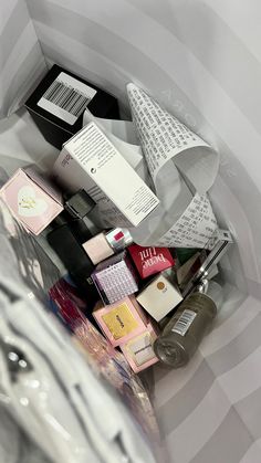 Sephora Shopping Bag Aesthetic, Makeup Shopping Aesthetic, Makeup Vision Board, Sephora Shopping, Sephora Bag, Natural Wedding Makeup, Glowy Makeup, Luxury Makeup, Sephora Makeup