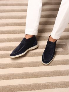 Loafers Aesthetic, Italian Shoes For Men, Class Outfits, Gents Shoes, Thursday Boots, Blue Loafers, Man Shoes, Ankle Boots Men, Boot Companies