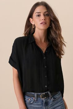 Everlee Black Striped Button-Up Short Sleeve Top Short Sleeve Shirt Outfit, Black Button Up Shirt, White Long Sleeve Blouse, Aesthetic Outfit Ideas, Lulu Fashion, Summer Dress Outfits, Active Wear Outfits, Cute Top, Short Sleeve Button Up