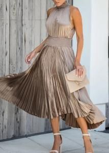 Bronzed Beauty Pleated Midi Dress – Mota Boutique Flirty Tops, Classy Lady, Midi Dress Formal, Latina Fashion, Midi Cocktail Dress, Pleated Midi Dress, Satin Midi Dress, Grand Entrance, Mini Velvet Dress