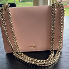 Never Worn Crossbody! Elegant Kate Spade Shoulder Bag With Chain Strap, Luxury Kate Spade Bag With Chain Strap, Elegant Kate Spade Bag With Chain Strap, Chic Kate Spade Shoulder Bag With Chain Strap, Chic Kate Spade Bag With Chain Strap, Chic Tan Bag With Chain Strap, Elegant Tan Kate Spade Bag, Bags Kate Spade, Kate Spade Bags