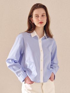 This is LOVLOV’s clean-styled shirt features a white contrast on the collar and cuffs, giving it a more formal and slim appearance. It showcases a unique design with pockets placed below the chest. Its slightly shorter length makes it versatile to pair with various bottoms.- Perfect for daily wear- Can be styled with different bottoms to create various looks- Front buttons for easy removal Classic Button-up Top With Contrast Collar, Collared Office Tops With Welt Pockets, Cotton Button-up Tops With Contrast Collar, Collared Tops With Welt Pockets For Office, White Shirt With Striped Collar For Work, Office Collared Top With Welt Pockets, Cotton Shirt With Contrast Collar For Work, White Shirt With Striped Collar For Business Casual, White Business Casual Shirt With Striped Collar