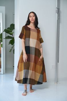 Handloom Fabric, Deep Autumn, Woven Wrap, Hand Woven Textiles, Autumn Clothes, Perfect Style, Fashion Aesthetic, Winter Looks, Swing Dress