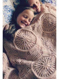 New Crochet Patterns - Fairest Wheel Blanket Crochet Pattern Geometric Blanket, Granny Pattern, Whip Stitch, Victorian Tiles, Crochet For Beginners Blanket, Granny Square Blanket, Crochet Borders, Double Crochet Stitch, Sand Art